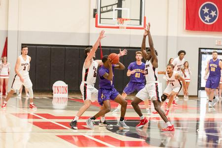 The Bulldogs face off against Bethel University during the Homecoming 2021 basketball game. - Photo by Kristi McMurry Woody