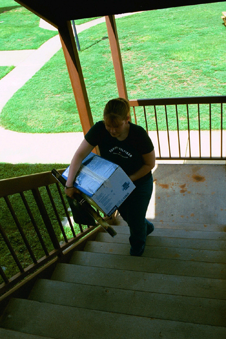 Many trips between the parent's car and the dorm room were made during Freshman Move-In. - Photo by Amanda Smith