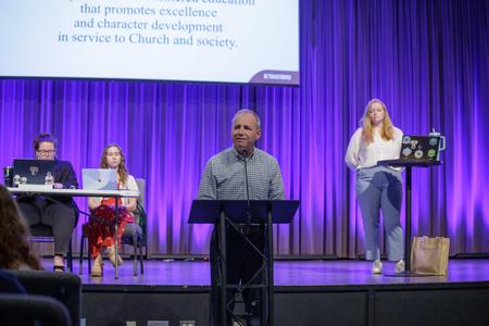President Oliver speaks to students during a senate meeting.   - Photo by Lindsey Atwood