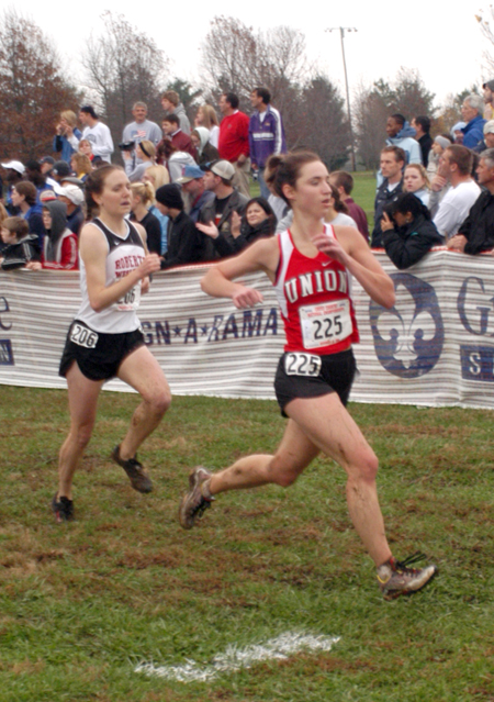 Janelle Royer Campbell approaches the finish line at the 2004 NAIA National Cross Country Meet. - Photo by Kristen Nicole Sayres