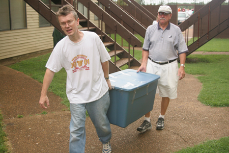 Robbie Graves, director of enrollment services, and Don Morris, golf coach, were two of the many members of the Union community that helped new students move into their dorm rooms on Freshman Move-In Day. - Photo by Kyle Kurlick