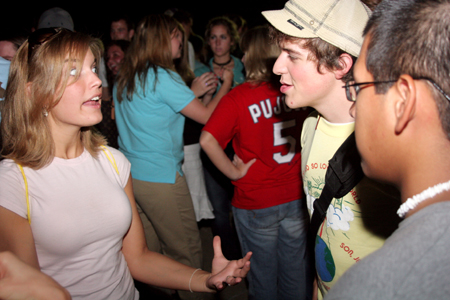 Heather Childers of Simpsonville, Ky. talks with Matt Elia of Bartlett, Tenn. at the Meet and Greet Party during New Student Orientation. - Photo by Kyle Kurlick