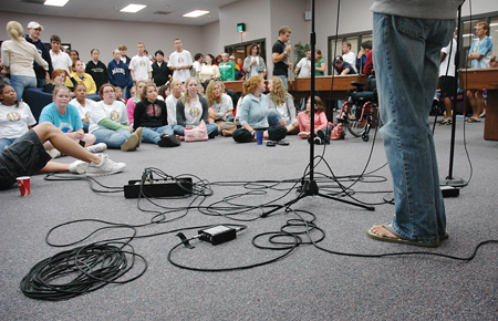New Students gathered for Open Mic Night in the Student Lounge during New Student Orientation. - Photo by Kristen Nicole Sayres