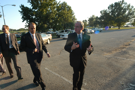 President Dockery visits with Senator Dole after arriving on the Union campus earlier in the afternoon before the 9th Annual Scholarship Banquet. - Photo by Morris Abernathy
