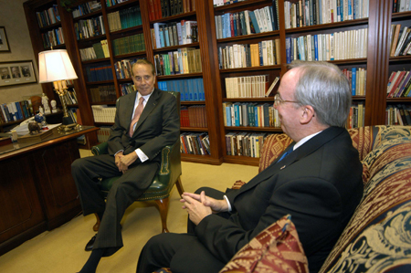 President Dockery visits with Senator Dole in the President's Office shortly before the 9th Annual Scholarship Banquet. - Photo by Morris Abernathy