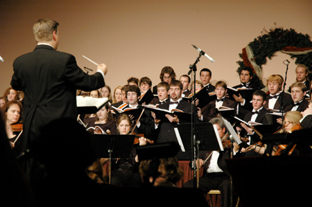 Stanley Warren led the University Singers in selections from <em>Messiah</em> during <em>A Union Christmas</em>. - Photo by Brad Moore
