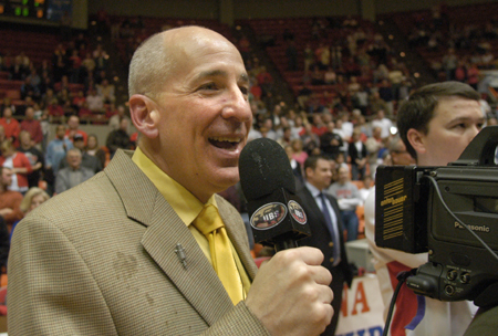 Union broadcaster Steve Beverly recaps the Lady Bulldogs' 79-62 victory over Lubbock Christian University in the 2006 NAIA Division I National Championship Game. - Photo by Jim Veneman