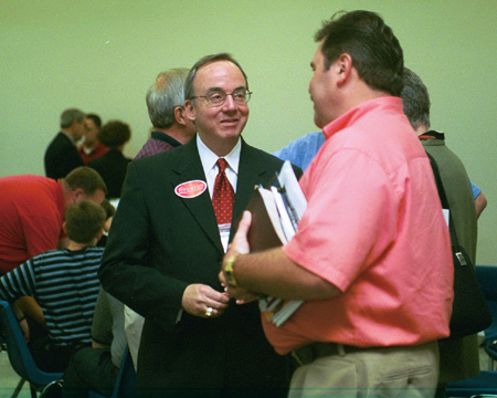 President David S. Dockery enjoys a conversation at the Alumni and Friends Reception during the Southern Baptist Convention in June. - Photo by Jim Veneman