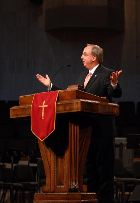 President Dockery delivers the university's report to the convention during the TBC. - Photo by Morris Abernathy