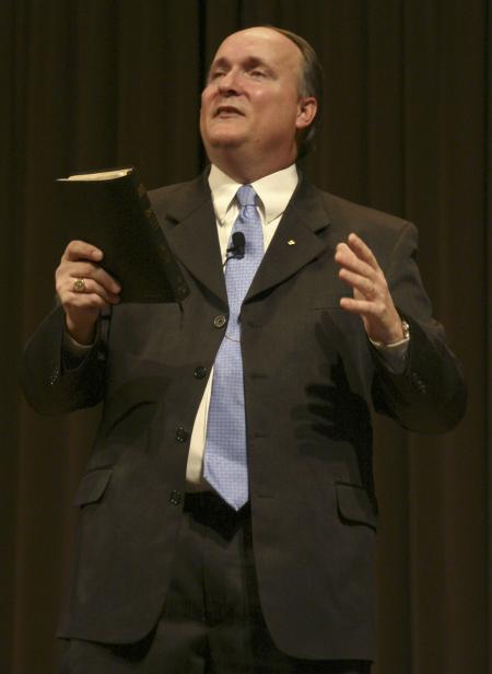 Jerry Tidwell, senior vice president for church relations, spoke from John 7:1-10 on <em>A Sibling Savior</em>. - Photo by Stephanie Schroeder
