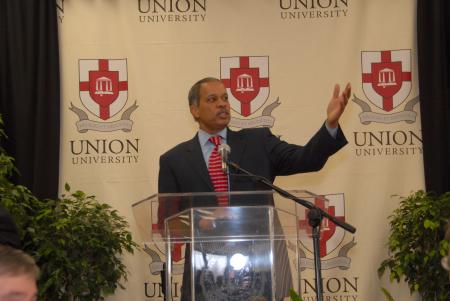 Juan Williams, author and National Public Radio correspondent, was the guest speaker for the second installment of the ninth annual Union Forum.  - Photo by Morris Abernathy
