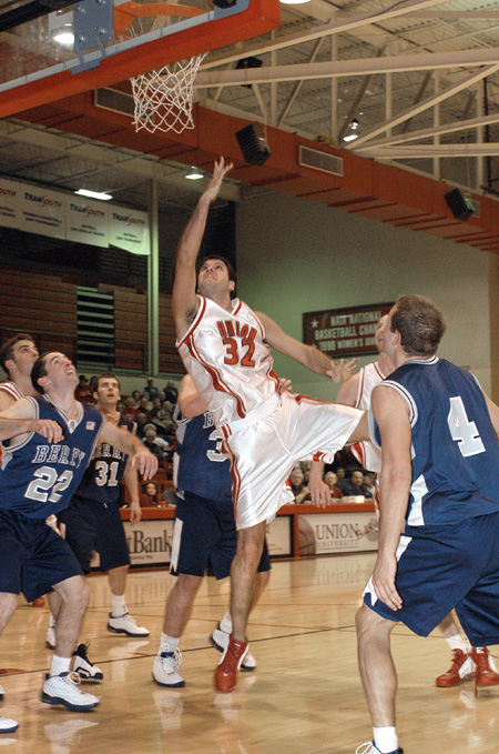 Bruno Martinessi (32) - sophomore guard from Asuncion, Paraguay - Photo by Jim Veneman