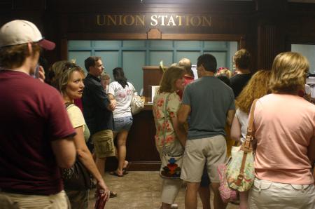 Many students and parents lined up at Union Station's desk to handle financial situations for the upcoming semesters. - Photo by Stephanie Schroeder