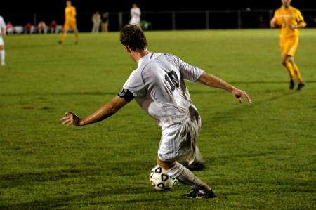 Senior bulldog Benny Crozier turns the ball upfield in Union's 2-1 win over Trevecca Nazarene. - Photo by Matt Elia