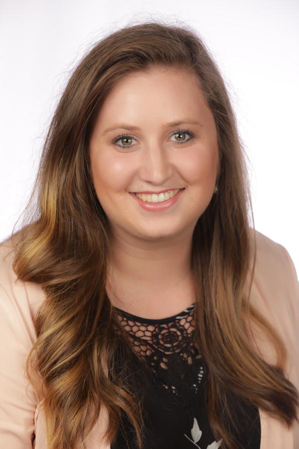 Monica Barrett ('18)
