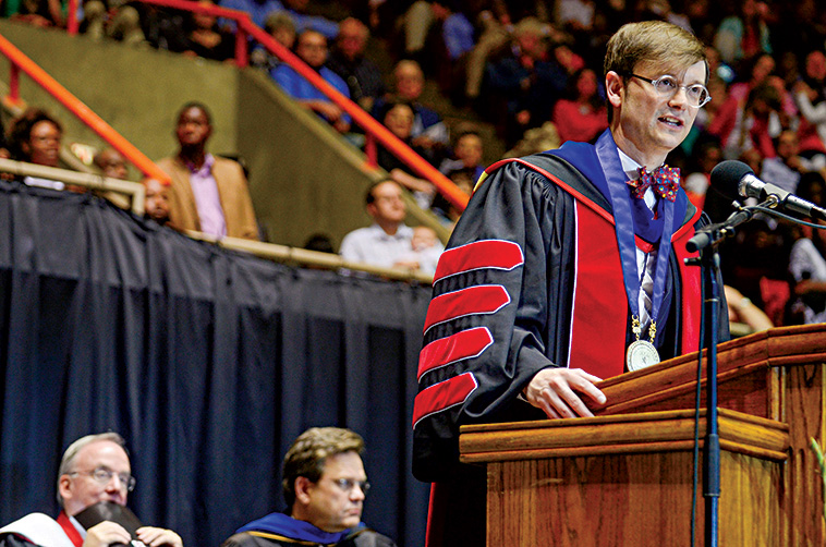 Greg Thornbury delivers the commencement address